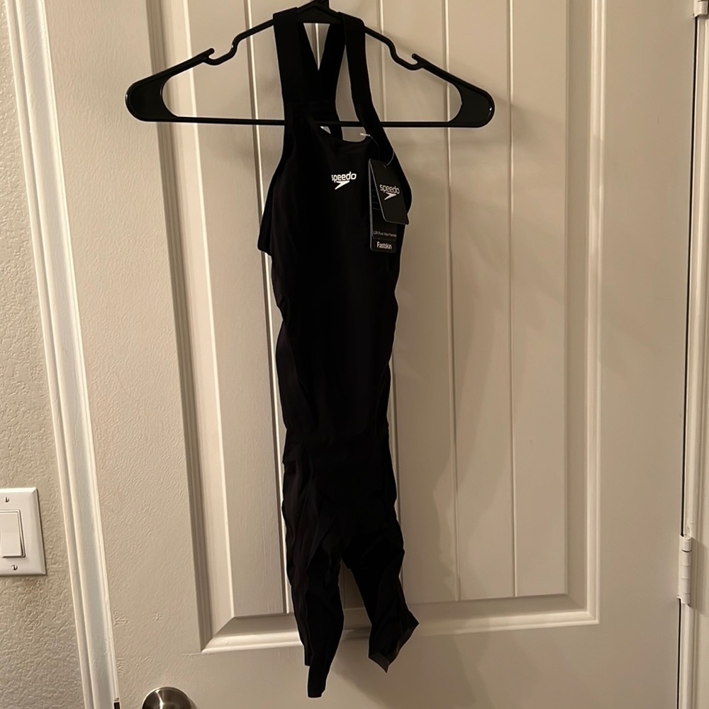 Speedo Pure Valor Kneeskin - Size 24 - Open Back - New With Tags
